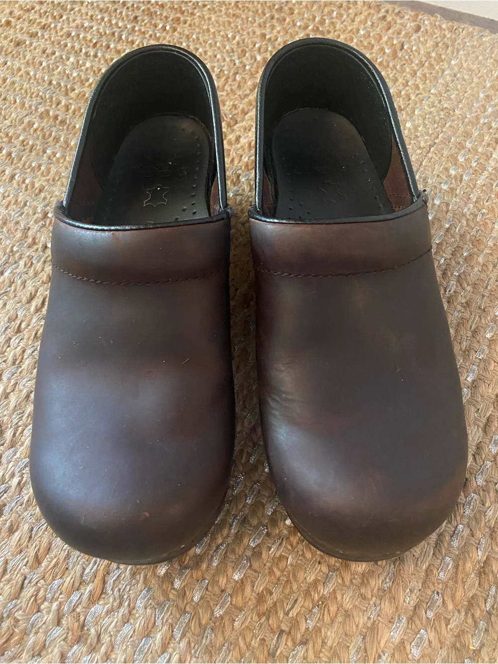 Dansko Professional Oiled Leather Clogs Antique Brown 37 Narrow US 6.5-7 Career